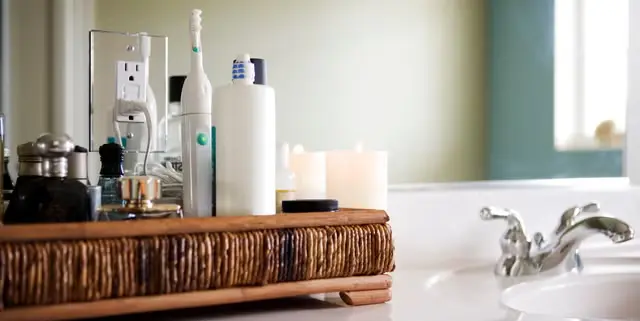 Decluttering în baie: sfatul unui expert
