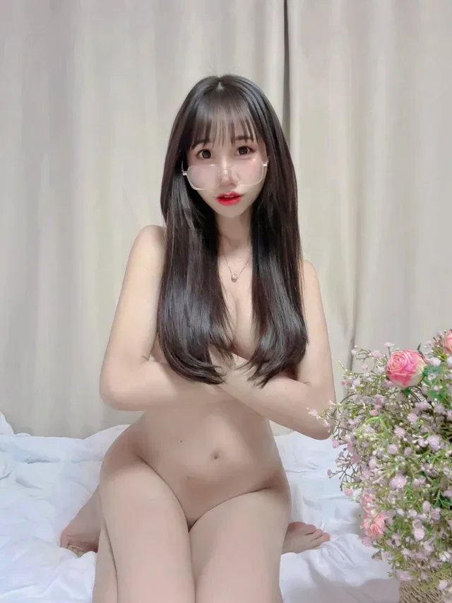 태국 쉬멜 미나 실사 프로필 두번째 상세 이미지 태국 쉬멜 미나 실사 프로필 두번째 상세 이미지