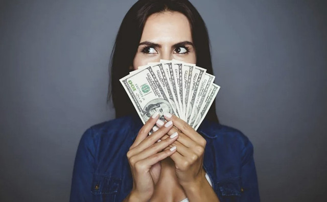 Cash earnings from referral commission
