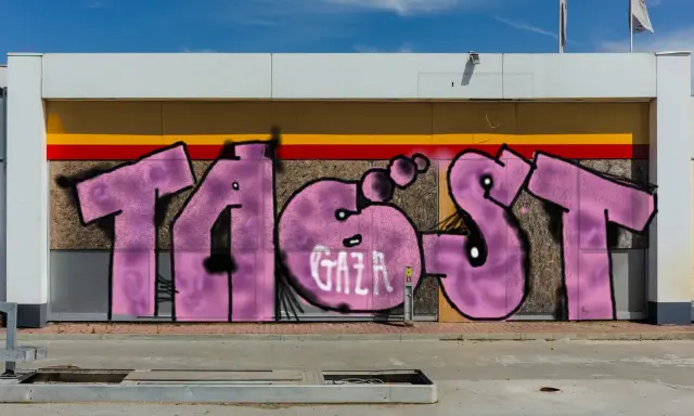 Graffiti artwork by taost