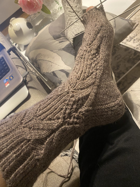 45645-AA9-E9-BA-4-E2-B-99-DD-4-EEAEC7-DE