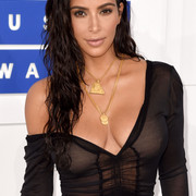 Kim-K-18