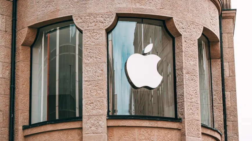 Apple Stock Drops Amid Supply Chain Worries Despite Strong iPhone Sales
