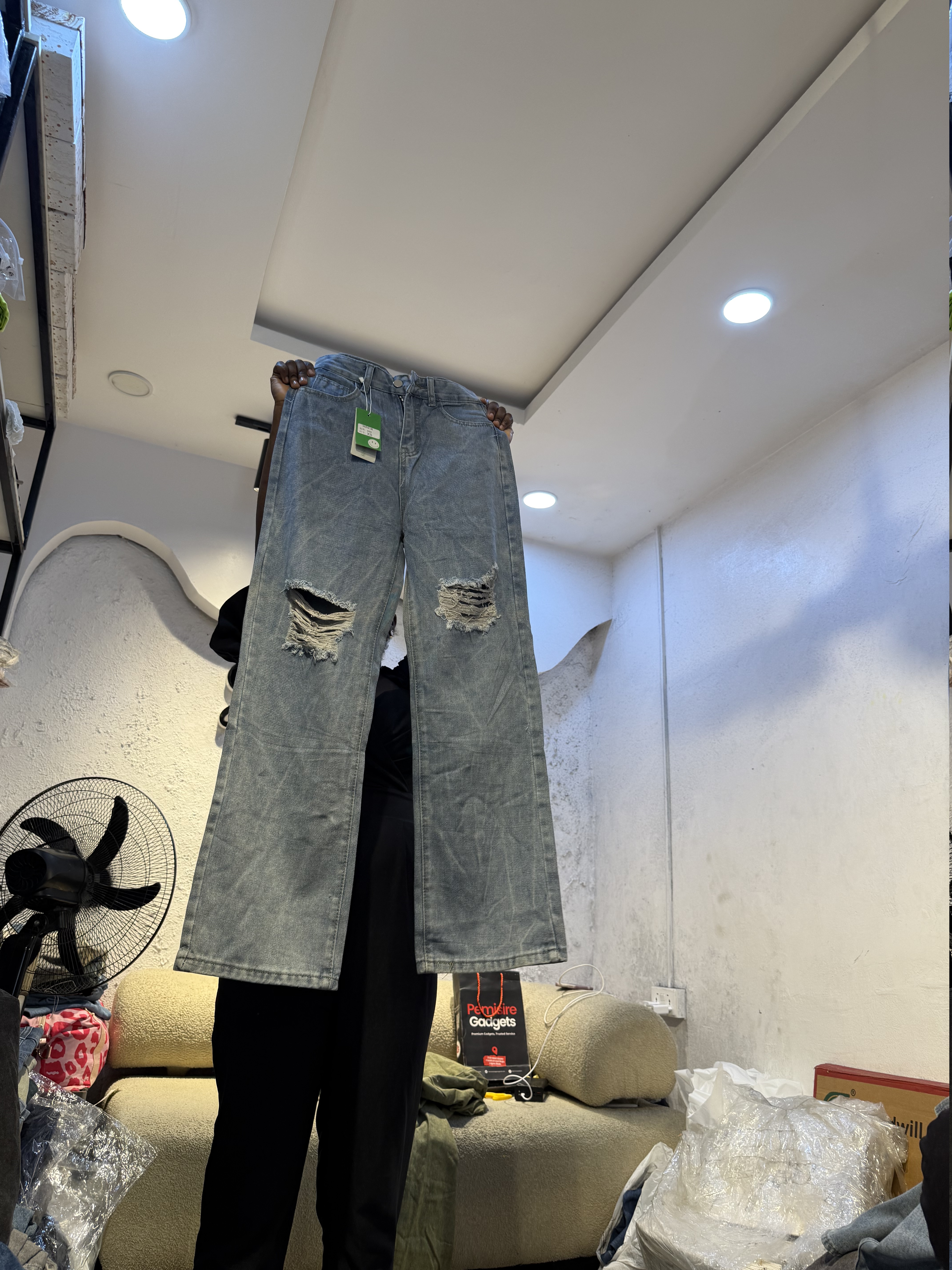 Waist 28