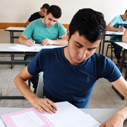 عادوا للدراسة فعاد «السبر».. الاختبار الترشيحي تنظيم للامتحانات أم عبء على الطلاب؟