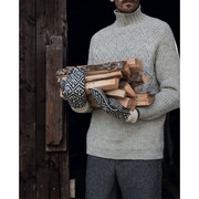 2hallavaara-colourwork-mittens-nalle-eng