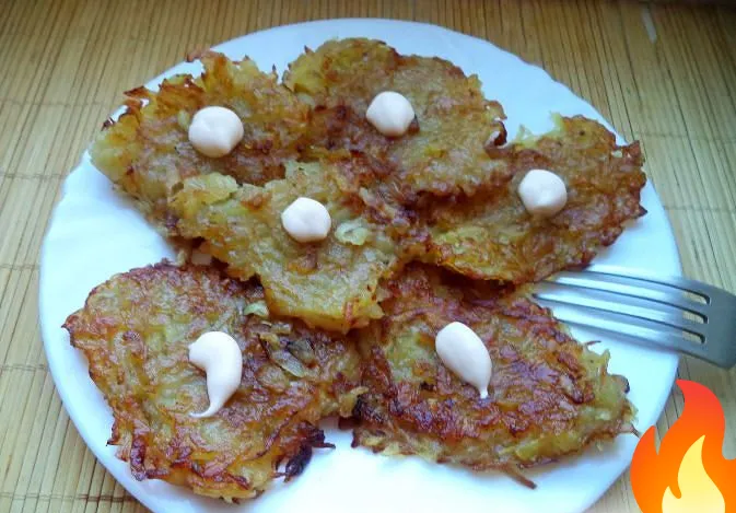 Постер Картофельные оладьи с луком (Драники)