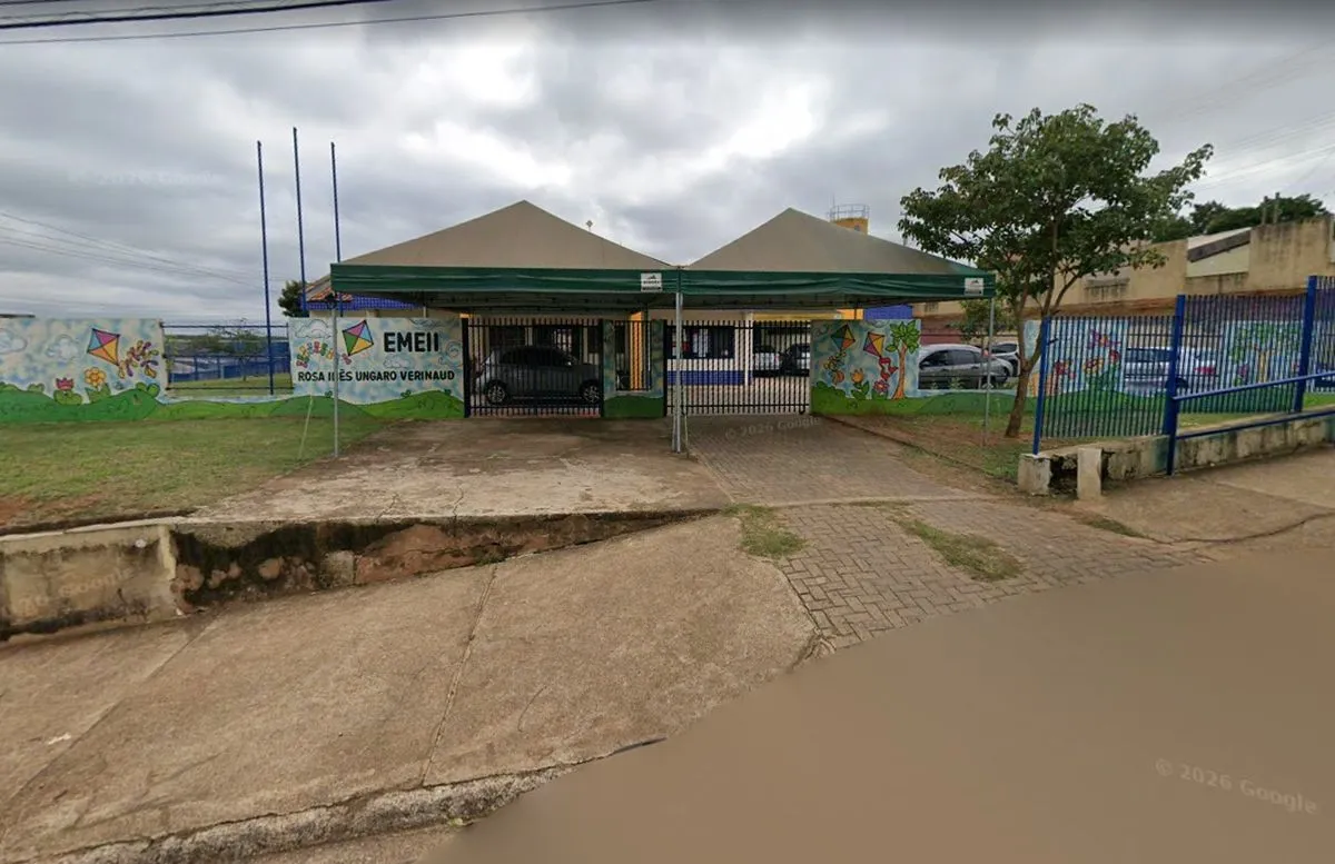 Invade Escola