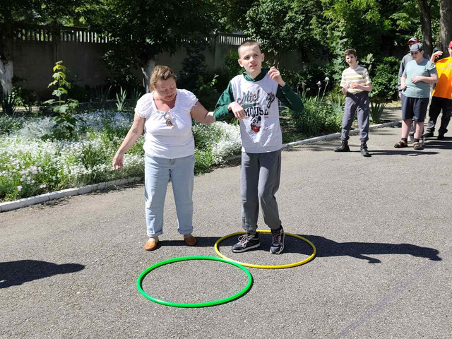6