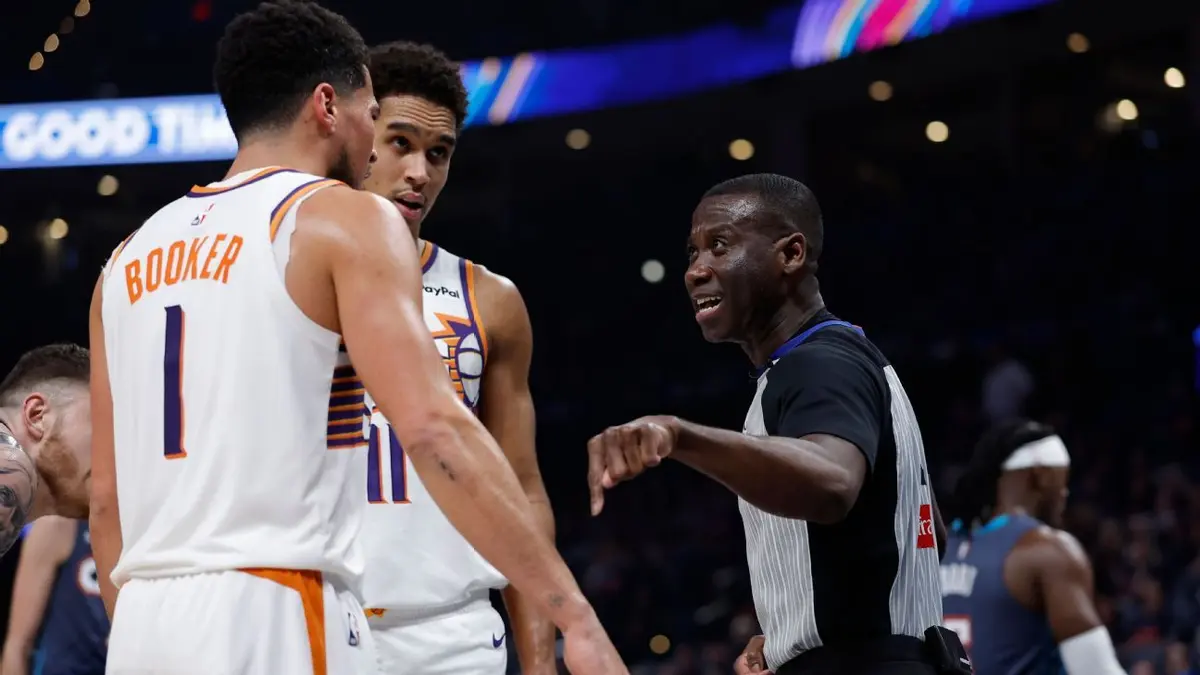 Devin Booker Fined for Critical Comments of Referees