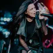 olivia-khiel-020