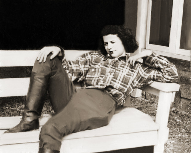sepiablack1944-45-Mom