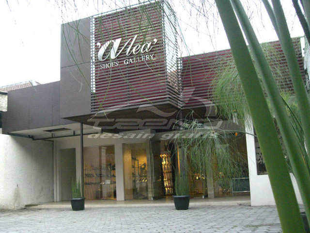 OutDoor1.jpg