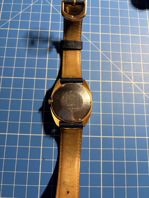 Héritage d'une JLC à restaurer. Besoin d'infos IMG-0601