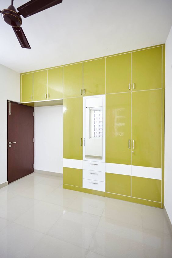 Wardrobe UV Super Gloss - ID SW-WD-0057