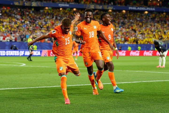 Costa de Marfil amargó a Ecuador. Holanda-Japón, partidazo y empate