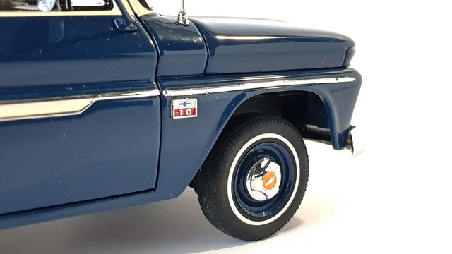 C10-DM657-resize.jpg