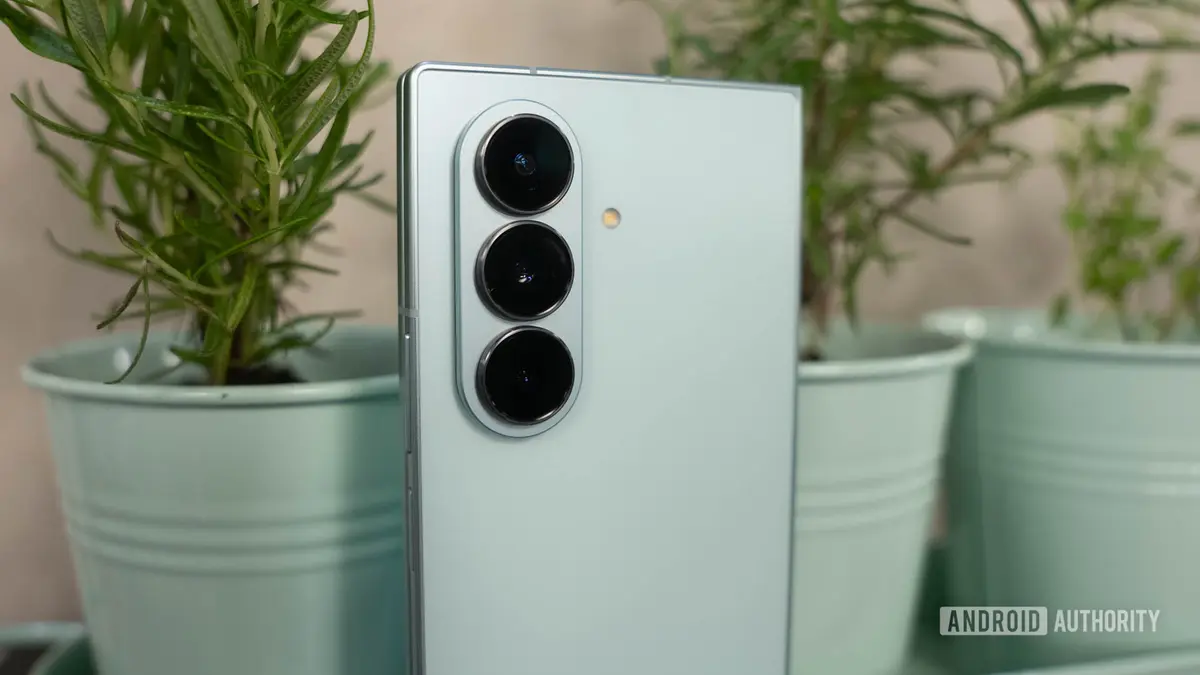 Samsung's Next Foldables to Get Camera Overhaul