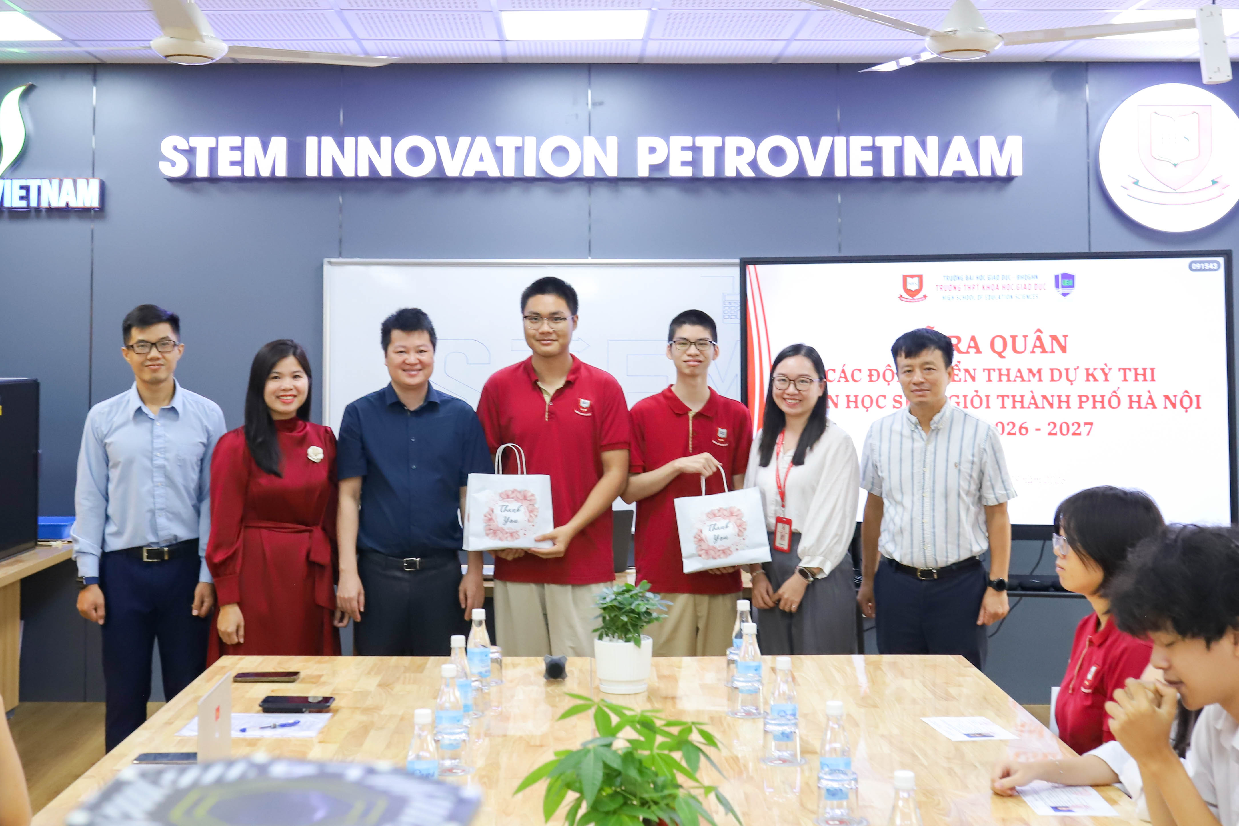 Lễ ra quân HSG HES 9