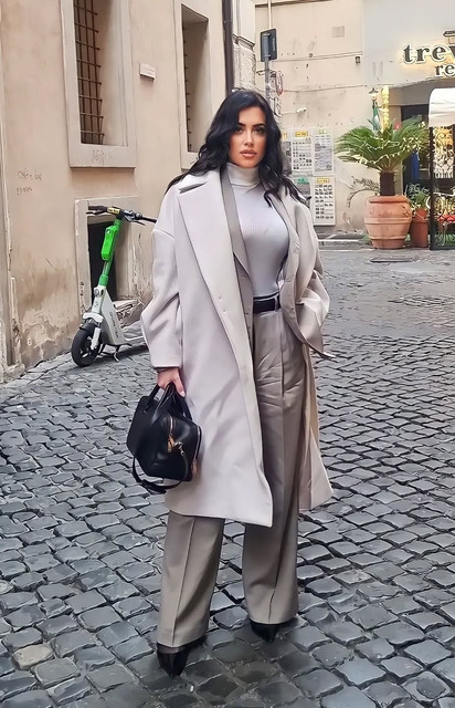 Claudia-Ruggeri-Wallpapers-Insta-Fit-Bio-6.jpg