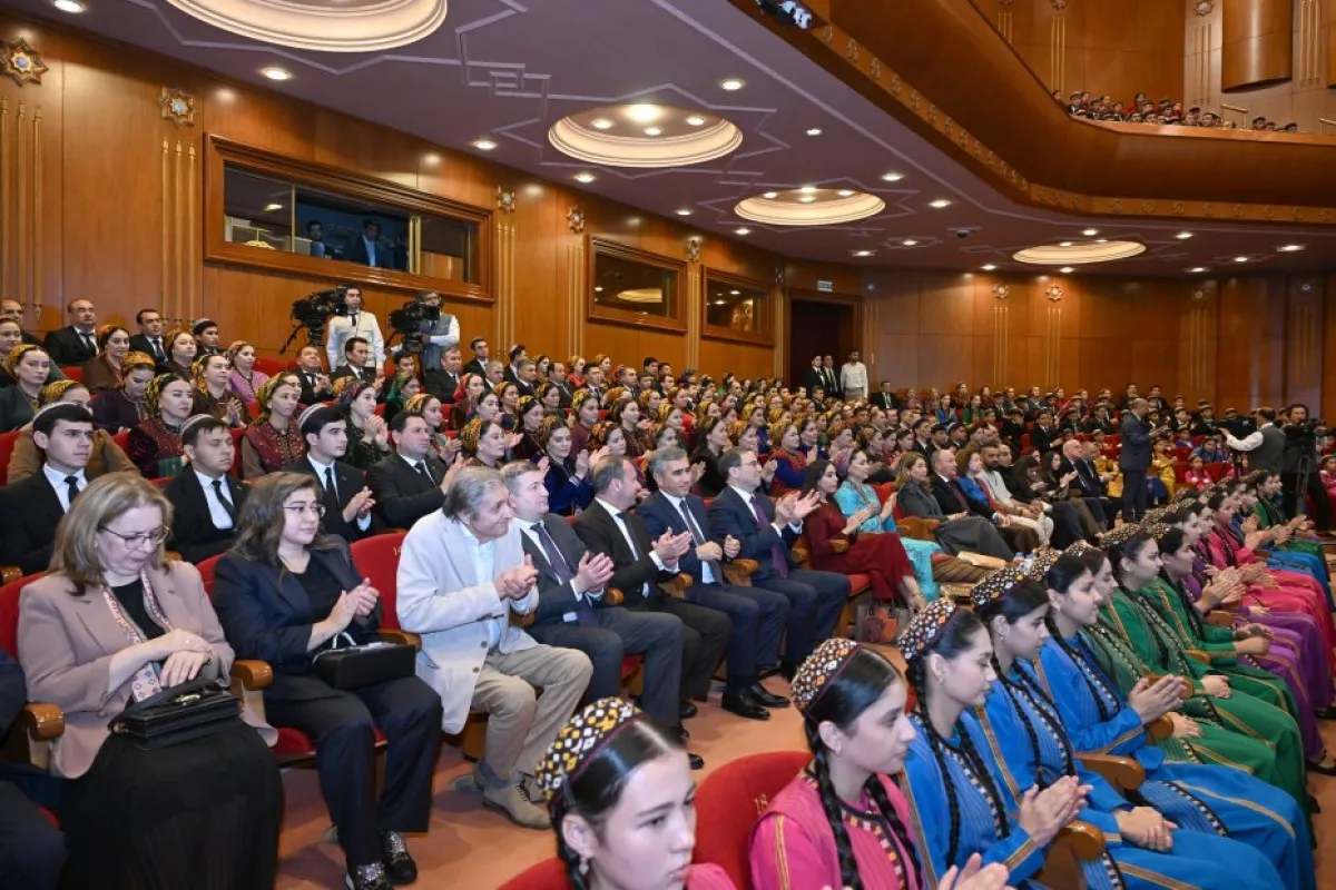 Leyla Əliyeva Aşqabadda Türkmənistan Simfonik Orkestrinin çıxışını dinləyib