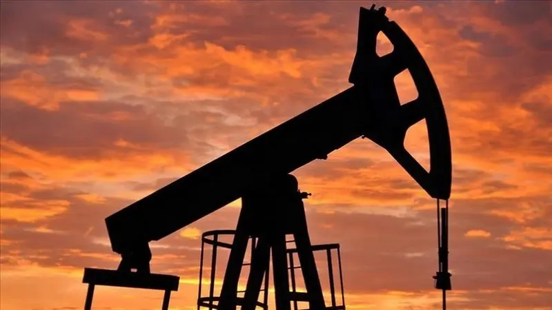 Prețurile petrolului ating maximul din ultimele trei săptămâni din cauza amenințărilor lui Trump