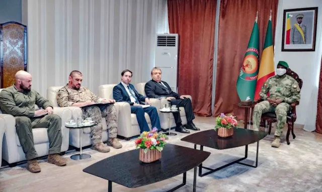 Illustration - Goïta reçoit l'ambassadeur russe après les attaques : le premier signal politique de Bamako