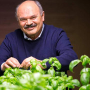 02 Oscar Farinetti