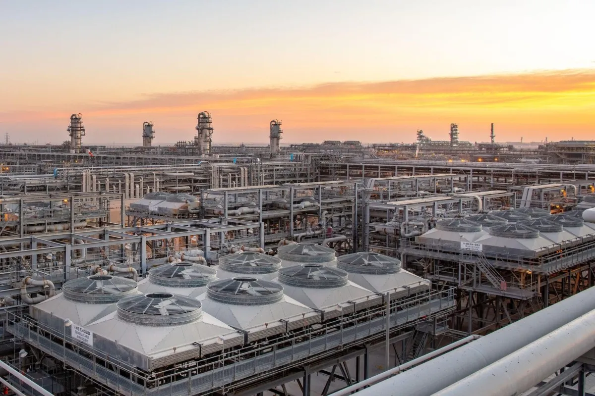 Səudiyyə Ərəbistanında “Saudi Aramco”nun infrastrukturuna dron zərbəsi endirilib: İki ölü var