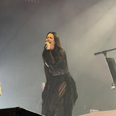 Nikki Raup 001
