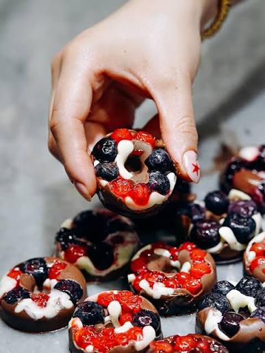 Mix de frutas vermelhas com chocolate meio amargo