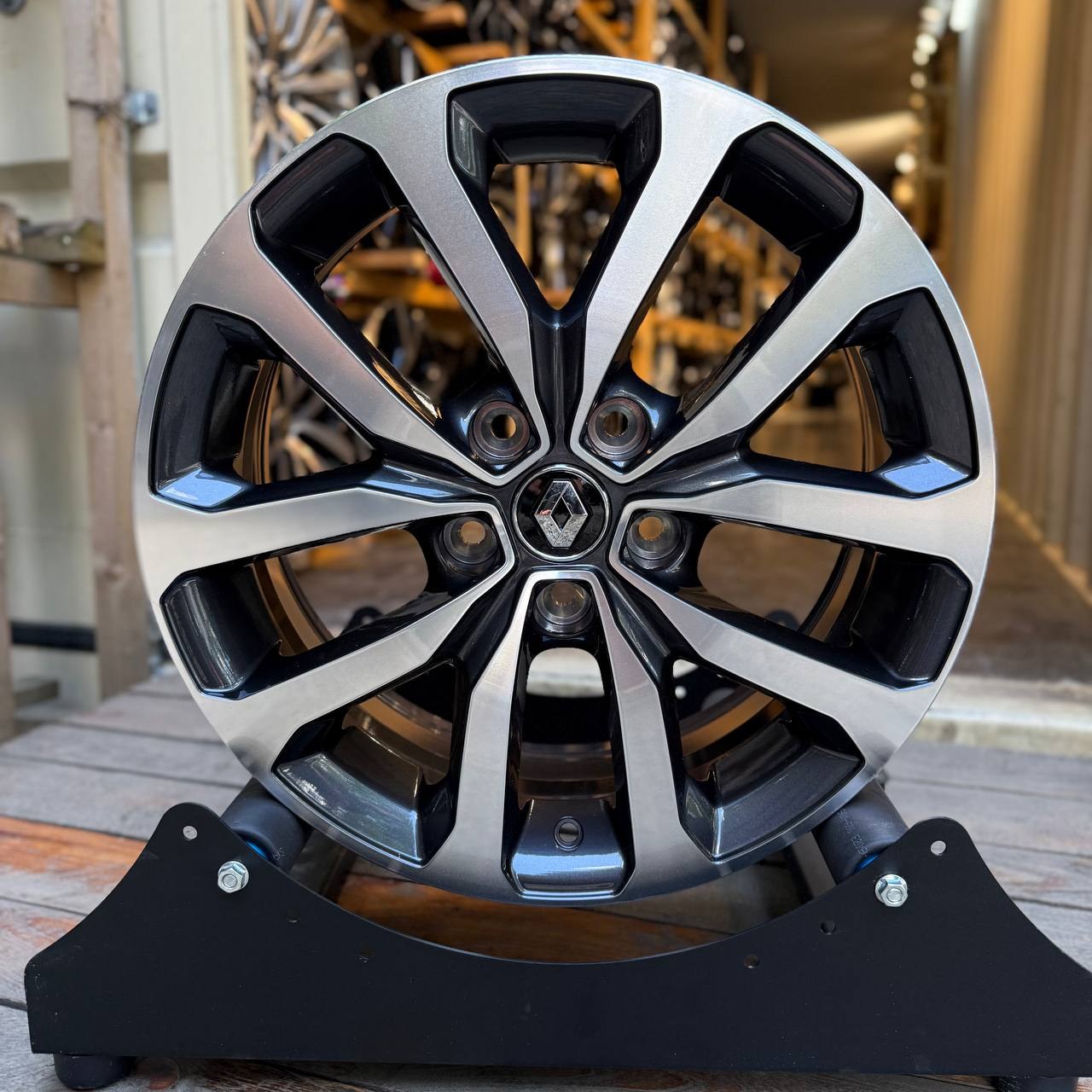 Диски B4007 Диски 17" 5*114.3 7J ET40 DIA 66.1 R17 5*114.3 — купити у Львові