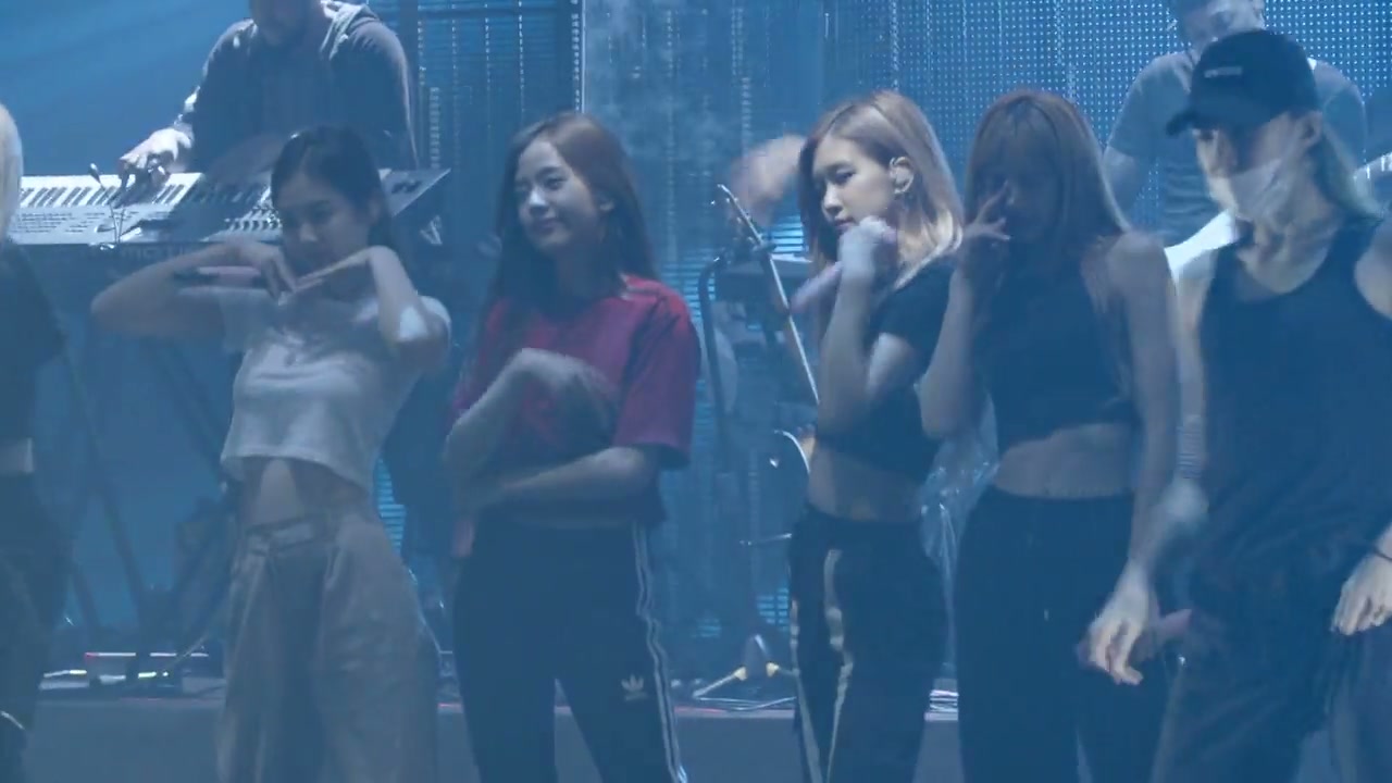 Blackpink: Light Up the Sky Screenshot