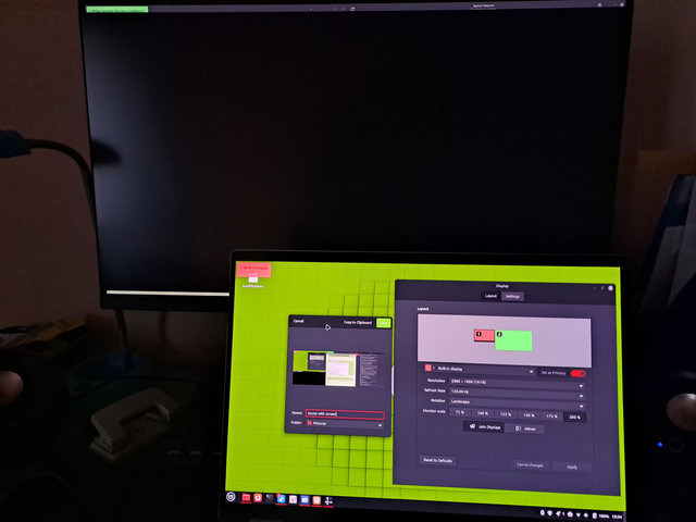 dual screen