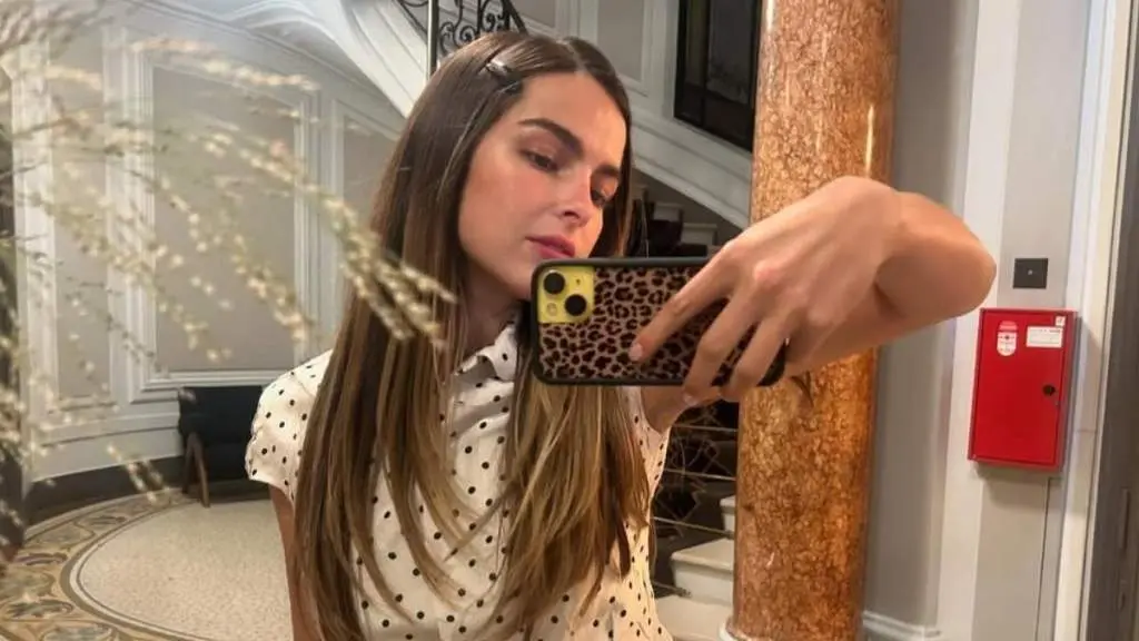 Addison Rae Flaunts Confidence in Fishnet Tights