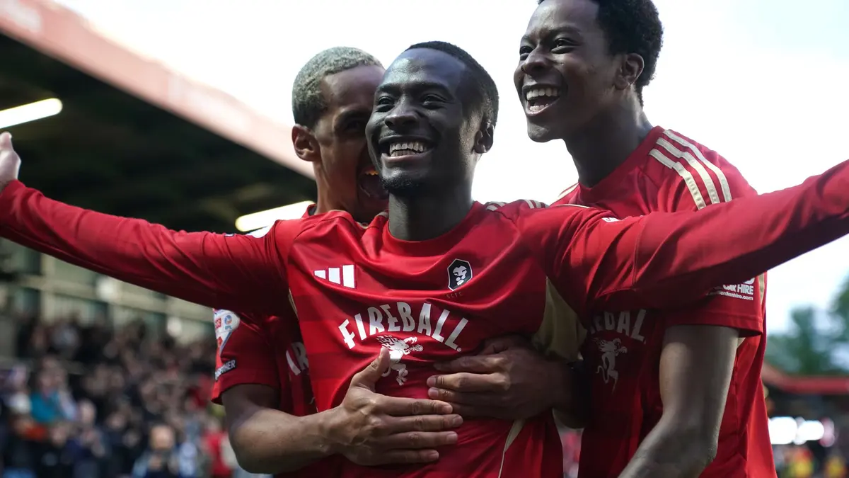 Salford City Reach Wembley with Late Strike