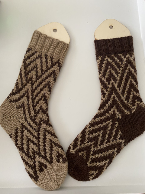 E2806-E42-63-DA-4-A3-C-97-C7-CED49782067