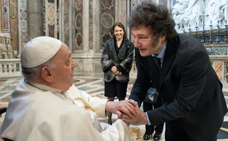 El Presidente de Argentina y el Papa podrían reencontrase en la cumbre del G-7