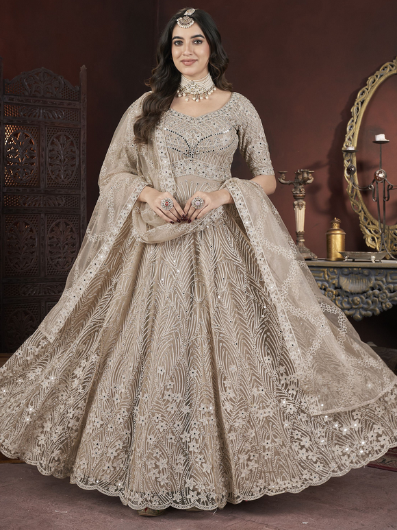 The Ultimate Guide to Choosing the Perfect Party Wear Gown and Gown for Engagement: Style Tips, Trends, and Timeless Elegance