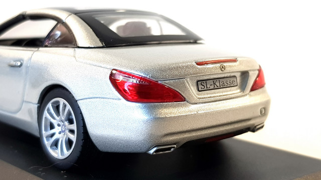 SL231-SV524-resize.jpg