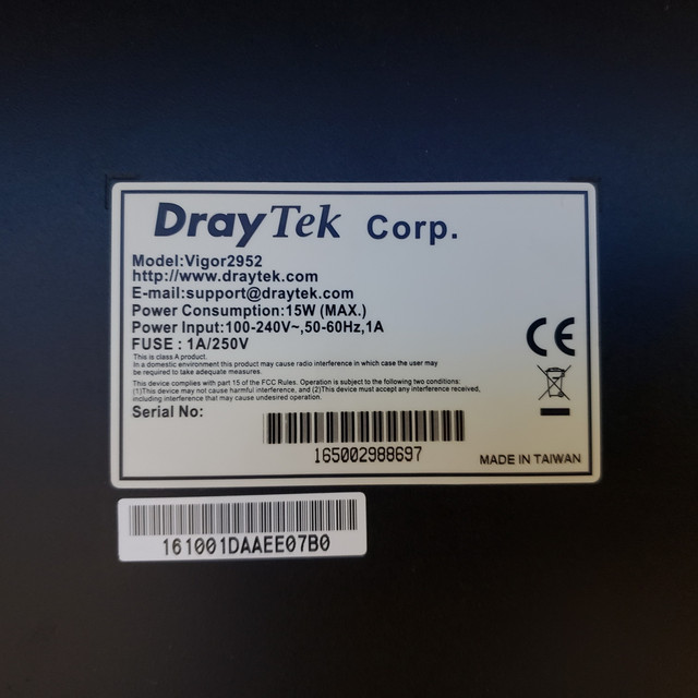 Dray-Tek-Vigor2952-2-resize.jpg
