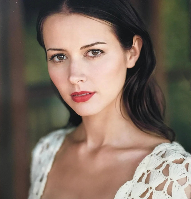 Amy Acker.jpg