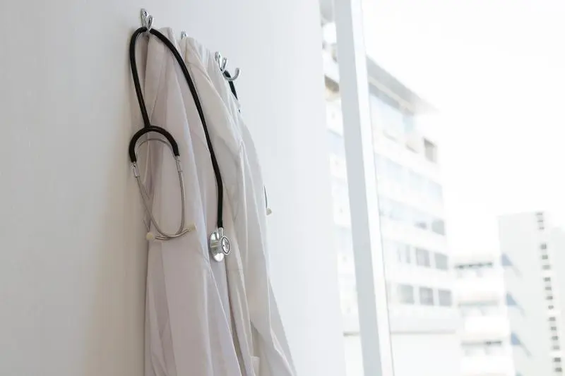 Poliția a fost informată despre cazul de promovare a produselor medicale ilegale în România.