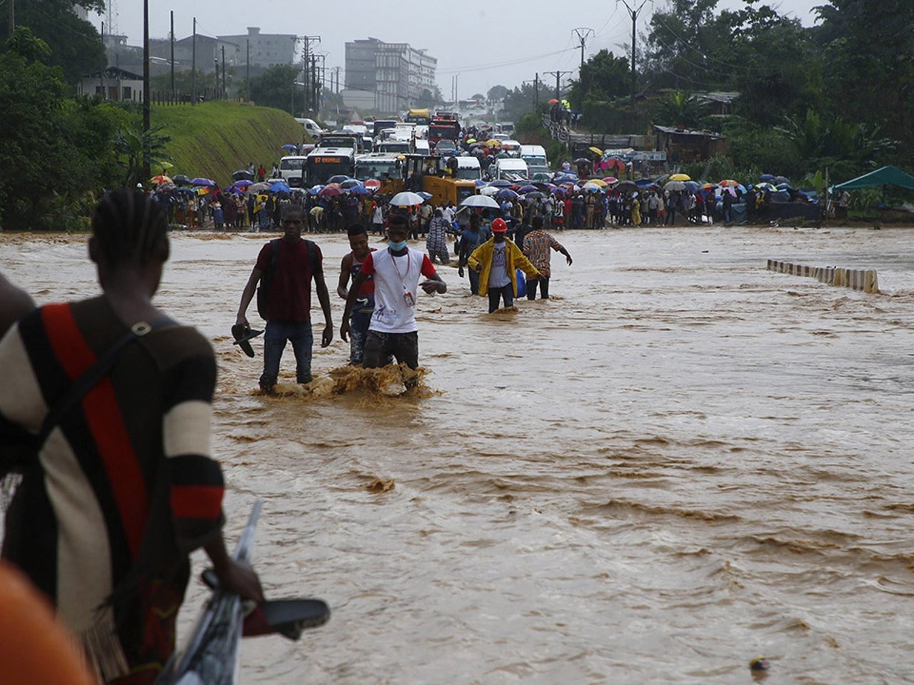 Illustration - Inondations à Abidjan : l'INHP muscle la riposte sanitaire à Attécoubé