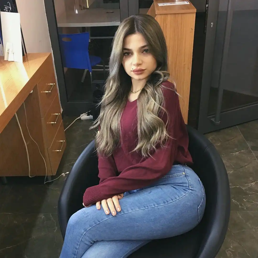 Ozlem Kaymakci Wallpapers Insta Fit Bio (16)