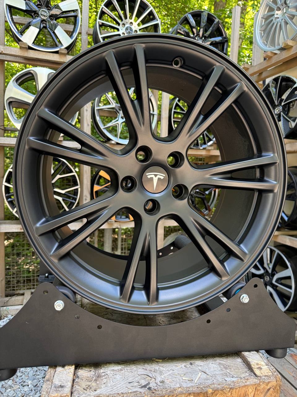Диски Відновлені | O3045 Диски 19" 5*114.3 9.5J ET45 DIA 64.1 Black Matte R19 5*114.3 — купити у Львові