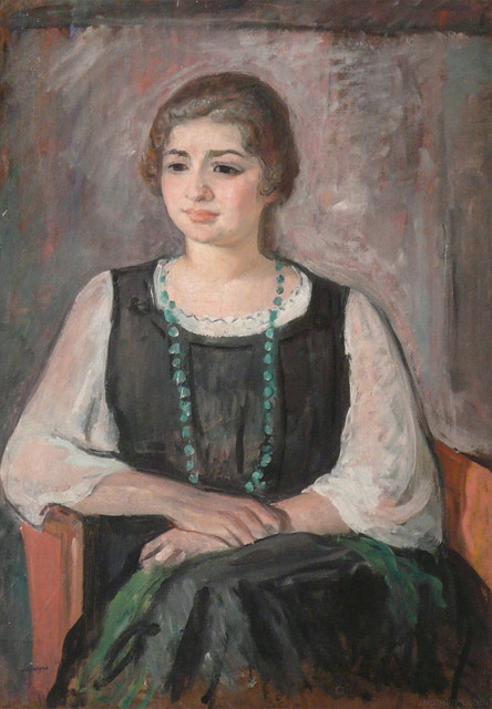 Nono-with-Green-Collier.jpg