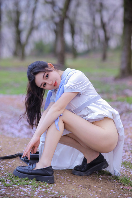 045