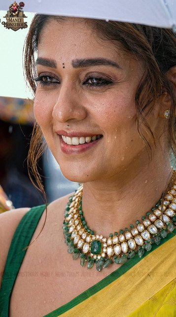 Nayanthara (44)