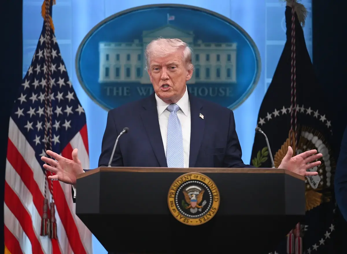 Iranul reacționează sfidător după amenințările lui Trump privind Strâmtoarea Ormuz